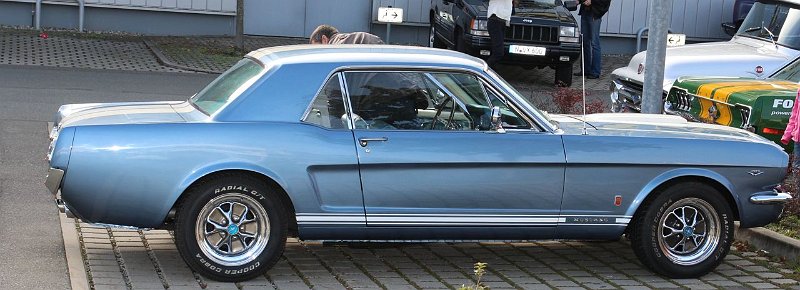 2014-10-26-MUSTANG Blau metallic-002_web.jpg